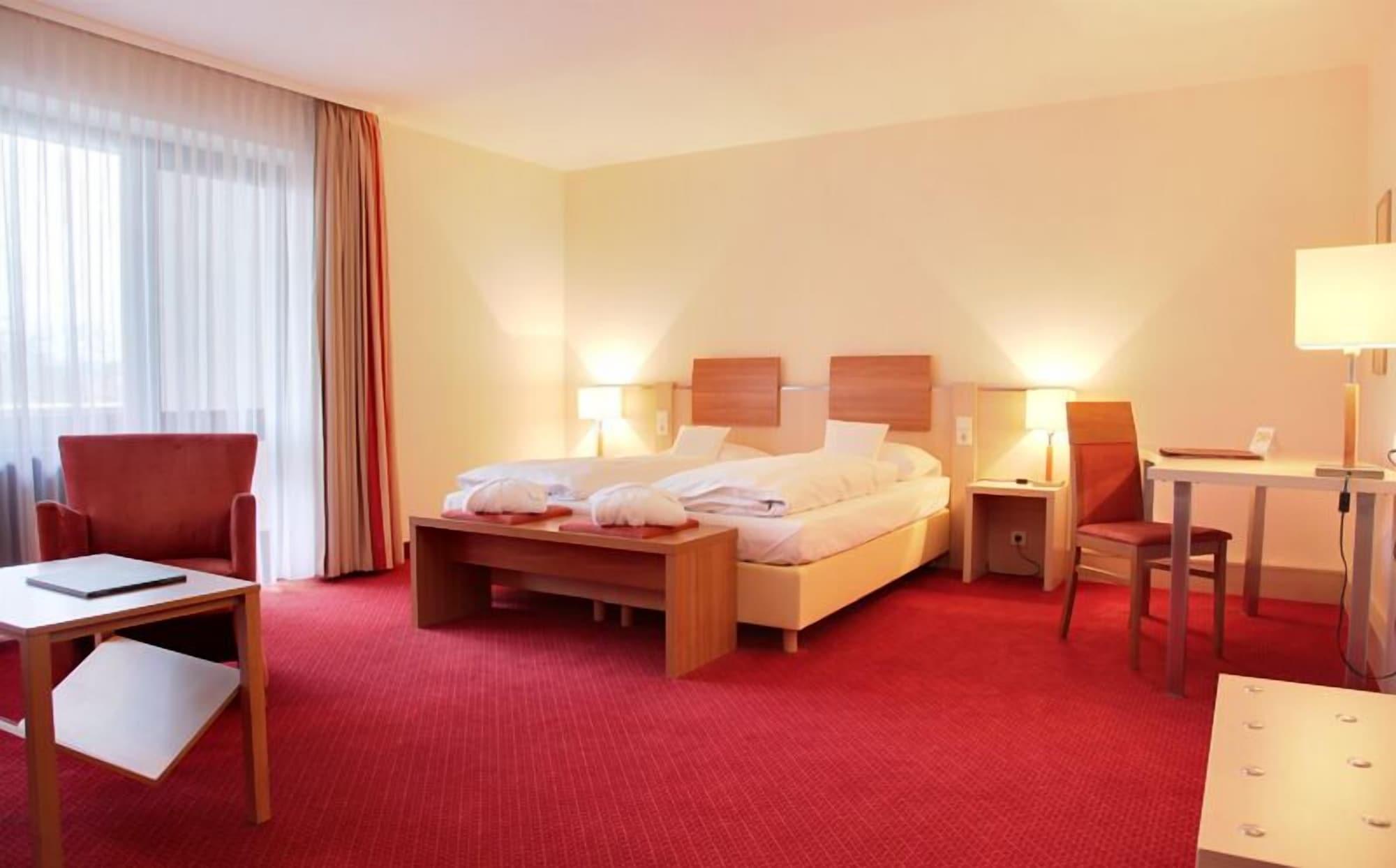 Hotel Am Kurpark Бад-Херсфельд Экстерьер фото