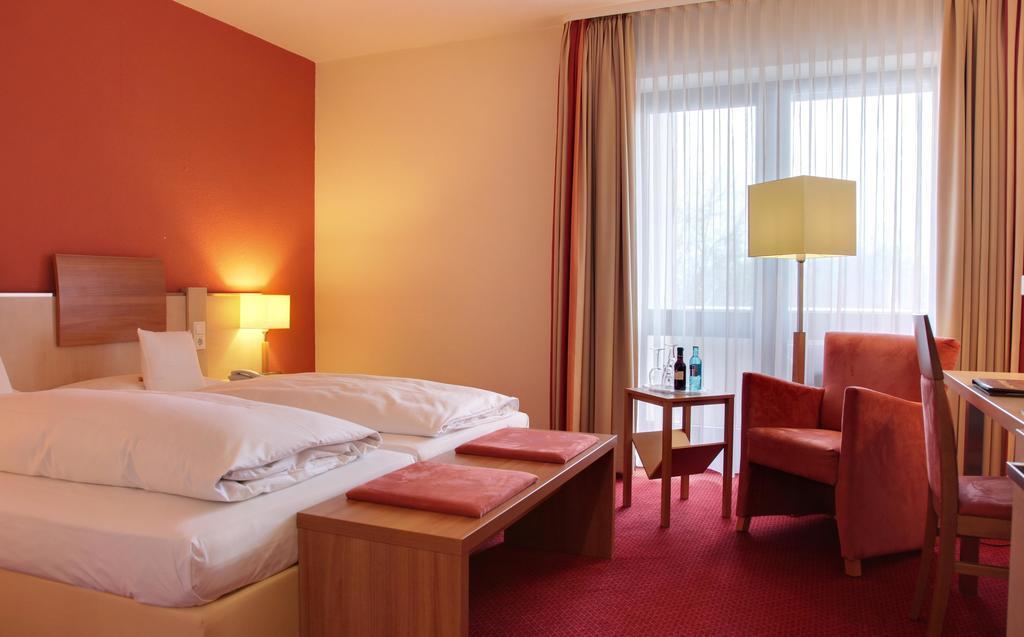 Hotel Am Kurpark Бад-Херсфельд Экстерьер фото